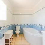 Willa L'occitane By Interhome